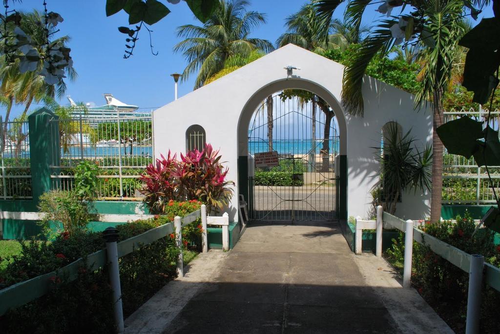 Ocho Rios Sandcastles Resort On The Beach 1 Bedroom Apartment On The Beach מראה חיצוני תמונה