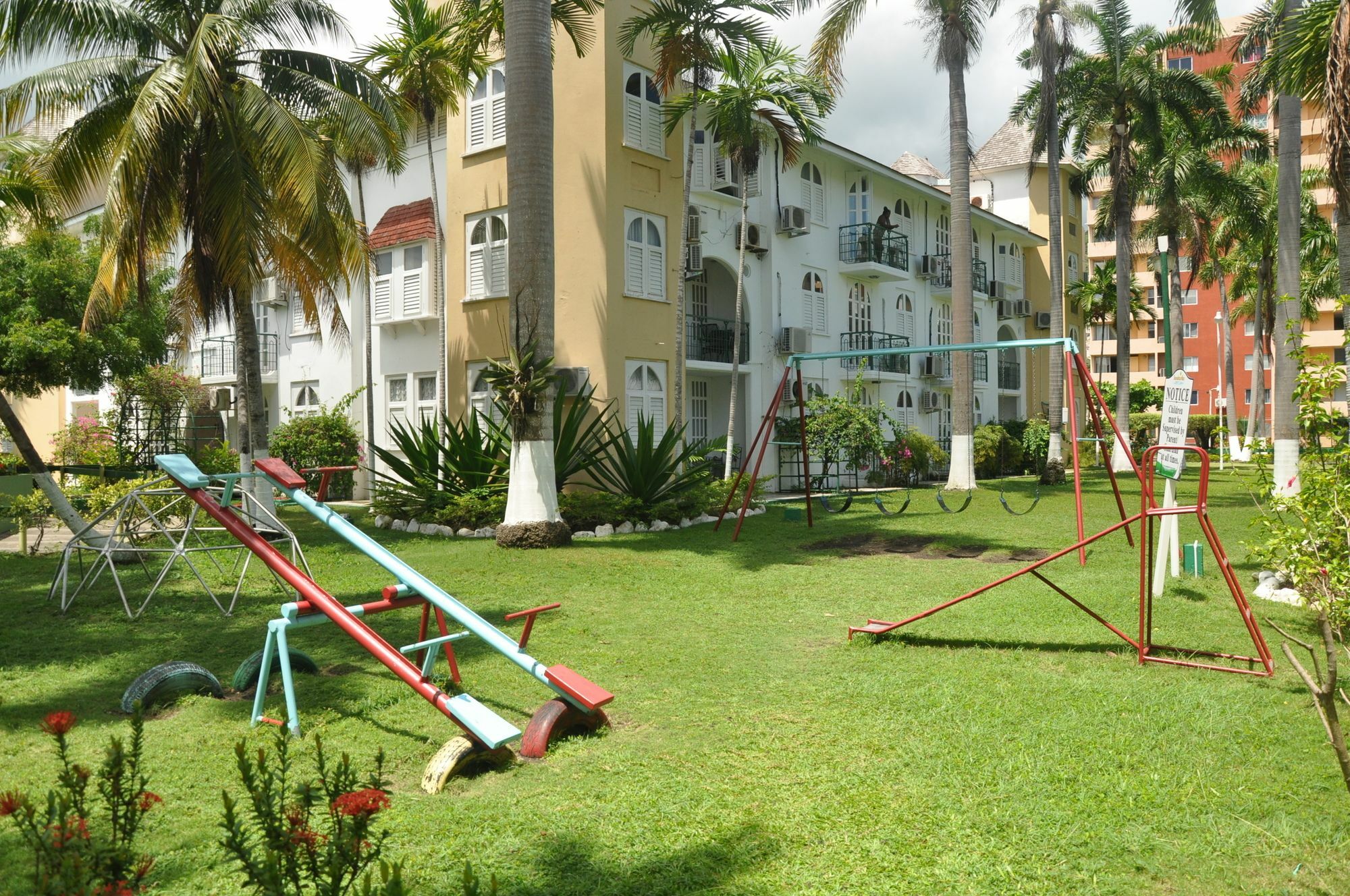 Ocho Rios Sandcastles Resort On The Beach 1 Bedroom Apartment On The Beach מראה חיצוני תמונה